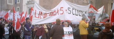 Sciopero di Venerd 6 Dicembre 2002 contro i tagli e i licenziamenti minacciati dal ministro Moratti