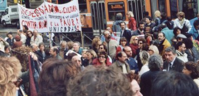 Manifestazione di Luned 12 Novembre 2001 davanti al Ministero dell'Istruzione contro la legge finanziaria