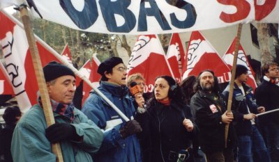 Manifestazione di Gioved 20 Dicembre 2001 contro il pessimo progetto di riforma davanti al Palazzo dei Congressi