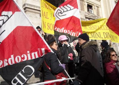 Roma - Sciopero di Venerd 13 febbraio 2009 contro i pesanti tagli agli organici (130000 posti di lavoro in meno)